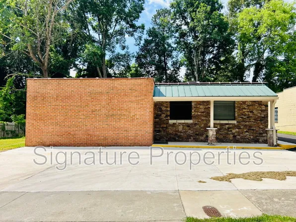 1821 Seymour Dr, South Boston, VA 24592