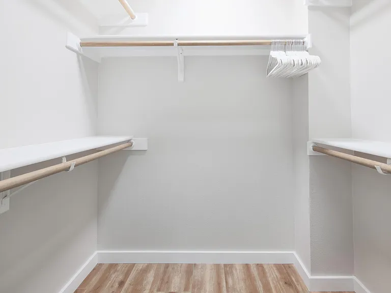 1502 Foster Dr — Photo 32