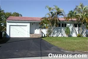 1st image of 3231 S Lake Dr