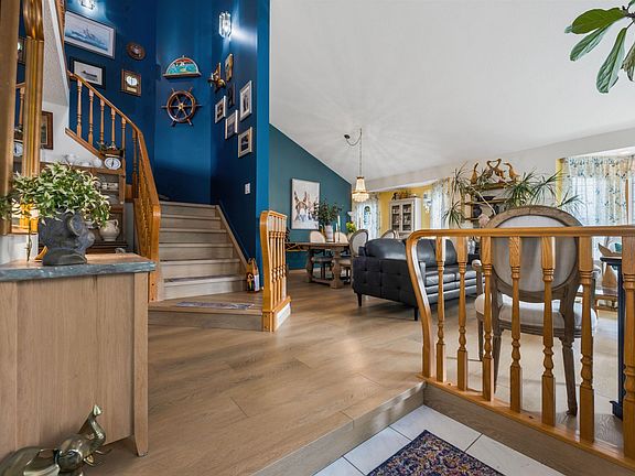3rd image of 20 Charlton Cres