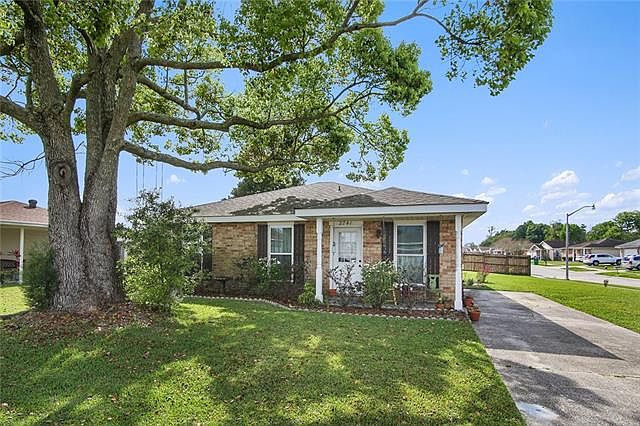 1st image of 2741 Bayou Boeuf Dr