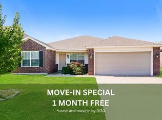 9316 NW 71st St, Yukon, OK 73099