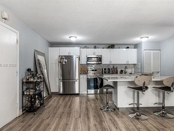 3rd image of 7208 Fairway Dr APT I9