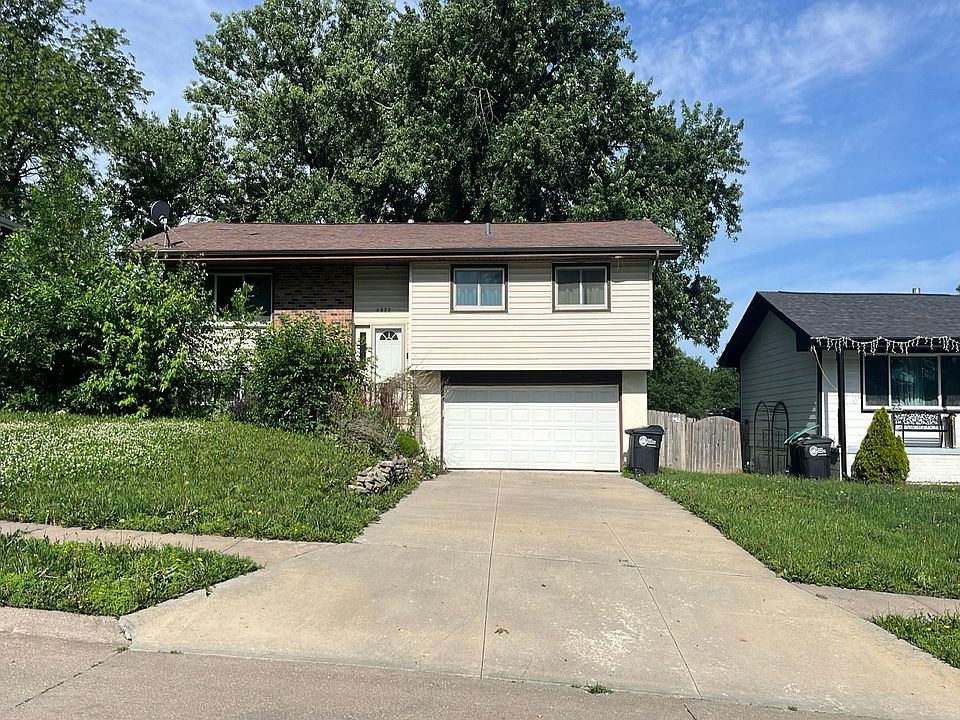 1st image of 4922 S 91st St