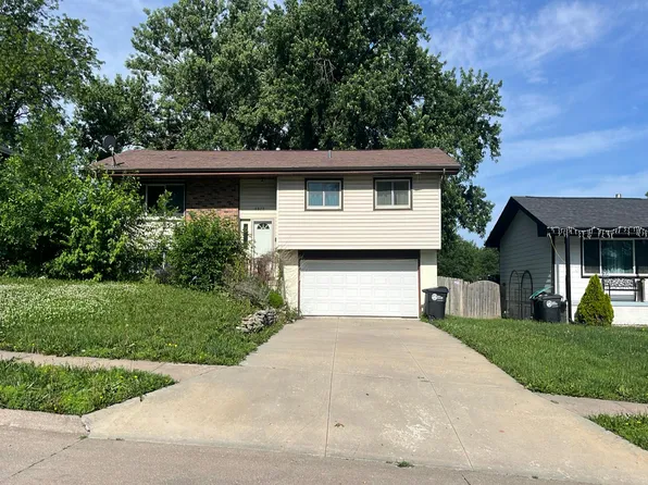 4922 S 91st St, Omaha, NE 68127