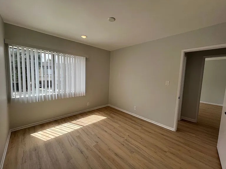 12323 Texas Ave — Photo 49