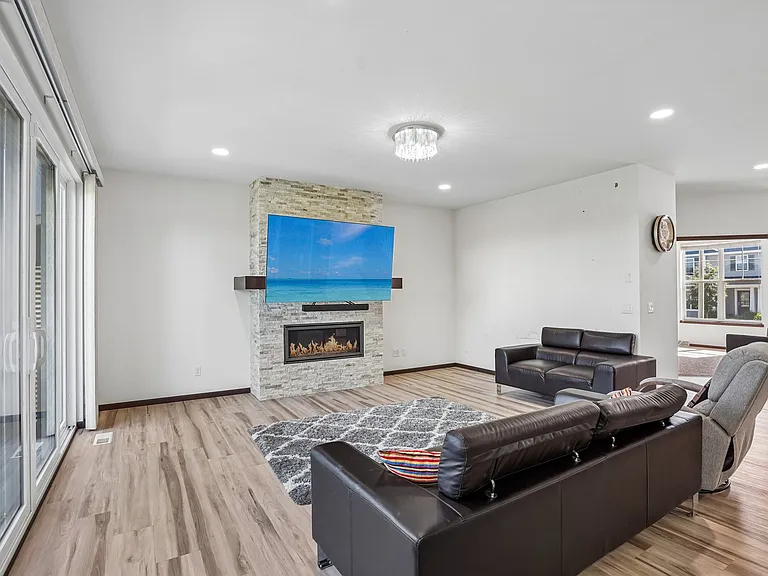 236 Sunshine Ln — Photo 11