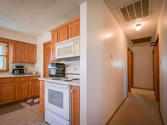 4th image of 1307 N Saint James Blvd