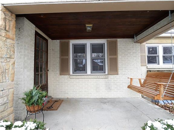 3rd image of 133 Chatham Dr