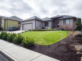 4136 SW Salmon Ave, Redmond, OR 97756