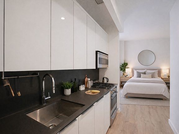 3rd image of 180 Water St APT 1421