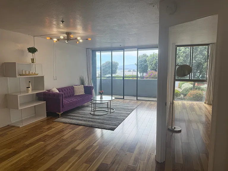 555 Pierce St #226 — Photo 2