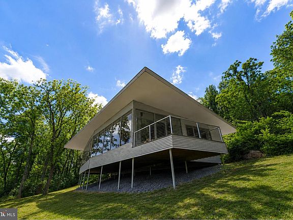 2nd image of 4791 Observatory Ln