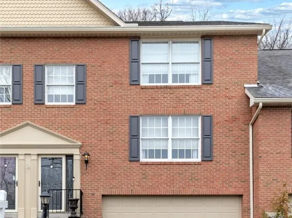 707 Cherry Blossom Ct, Delmont, PA 15626