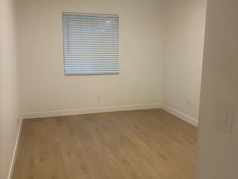 2317 Olive Ave — Photo 9