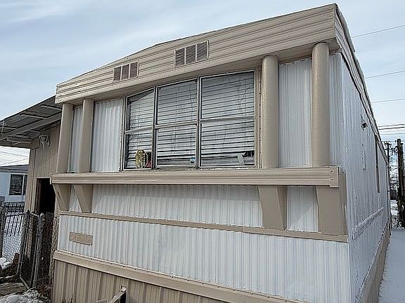 2nd image of 1081 E New Circle Rd Lot 15