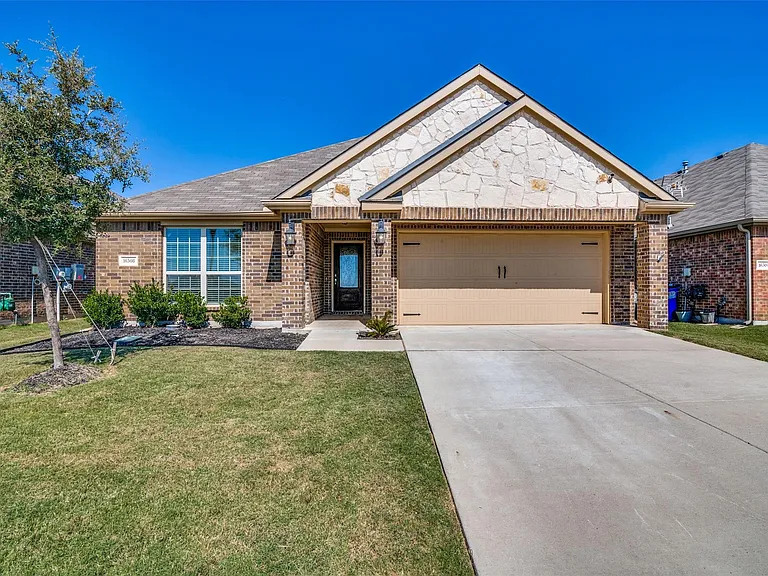 16308 E Harwood Dr — Photo 1