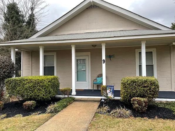 9 Circle St #77, Travelers Rest, SC 29690