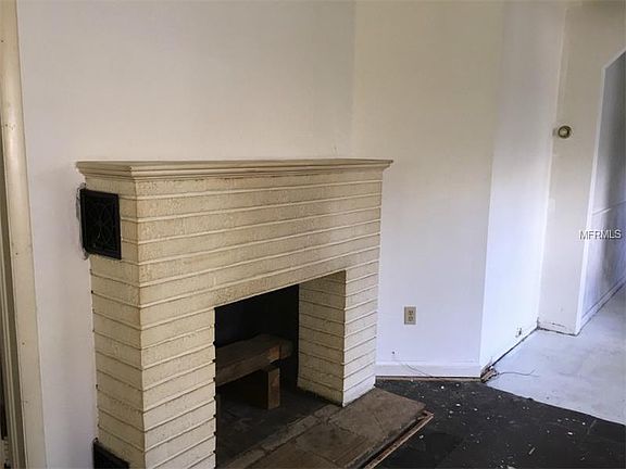 3rd image of 3626 Almeria Ave