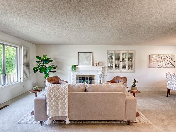 5th image of 8907 Oakmont Drive