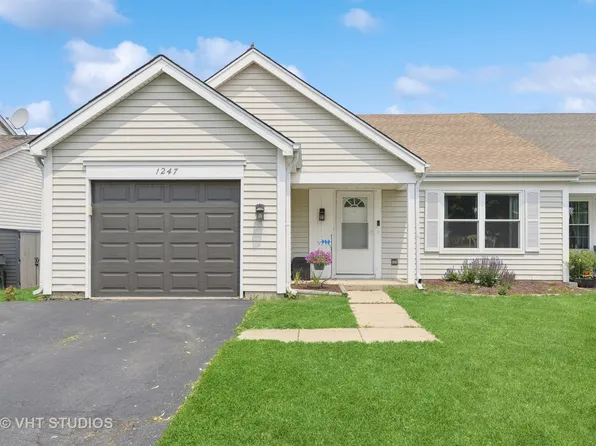 1247 Trinity Dr, Carol Stream, IL 60188