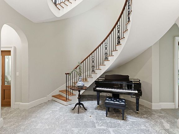 5th image of 174 N Shelmore Blvd
