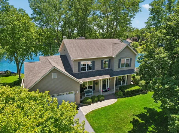 605 Tulip Cir, Island Lake, IL 60042