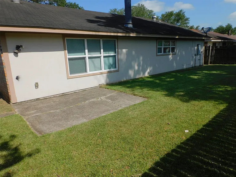 1338 Leadenhall Cir — Photo 17