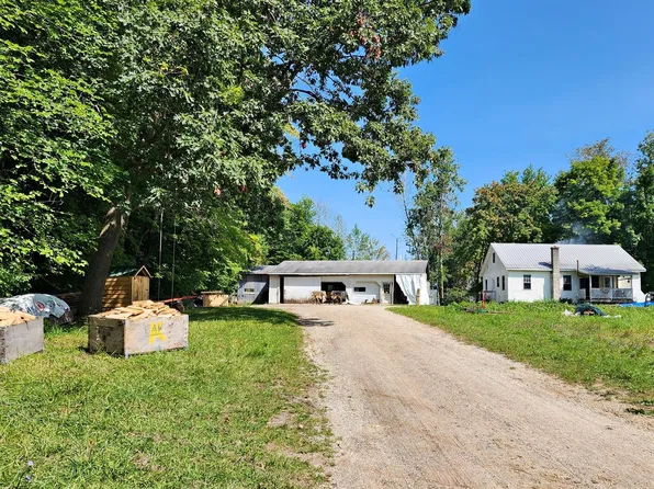 19396 Six Mile Rd, Stanwood, MI 49346