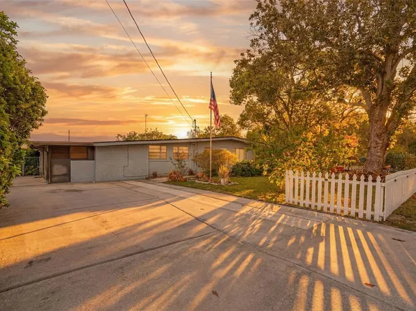 925 N Florida Ave, Deland, FL 32720