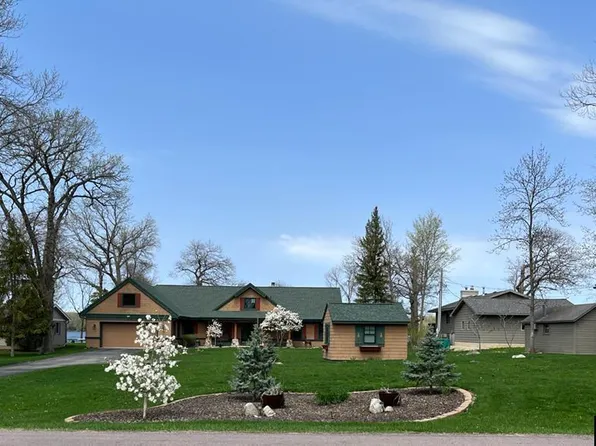 631 Marian St, Waterville, MN 56096