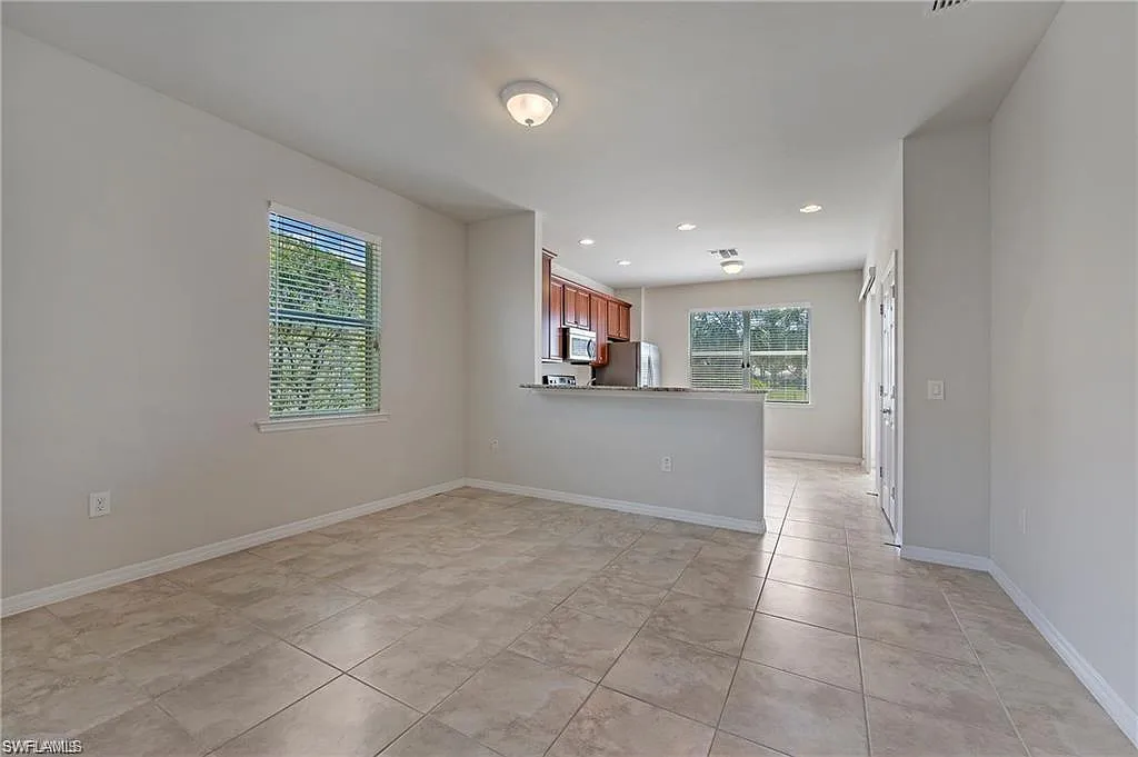 2 bed, 2.0 bath, 1429 sqft, $2,500 — Photo 3