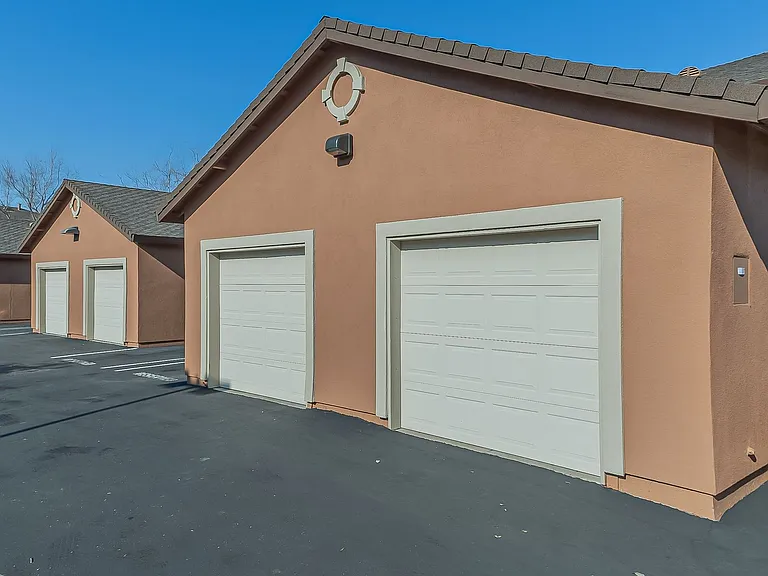 Spacious 3-Bedroom Townhouses in a Gated Community located in Rancho Cordova, CA — Photo 14
