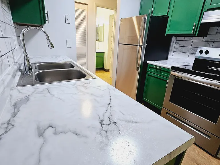 Sugarbush Apartments — Photo 20