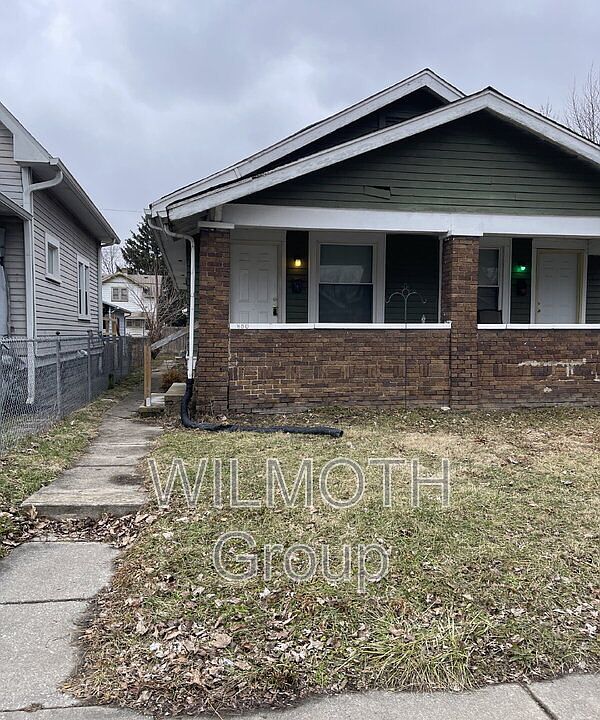 1st image of 850 N Dearborn St #1