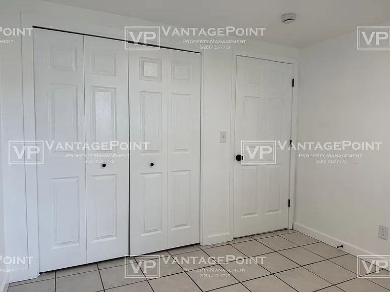 1914 Division St #1920 — Photo 7