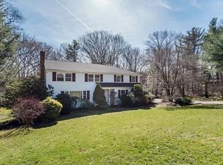 11 Ivy Ln, Andover, MA 01810