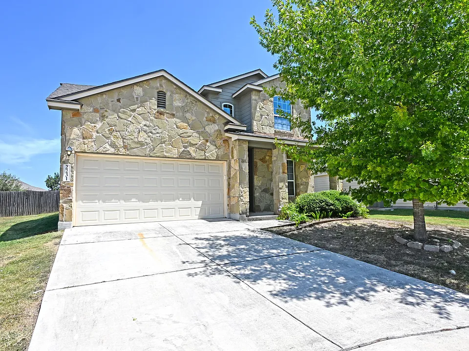 2231 Hawk Dr