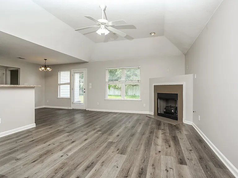 8347 Wild Dune Ln — Photo 4