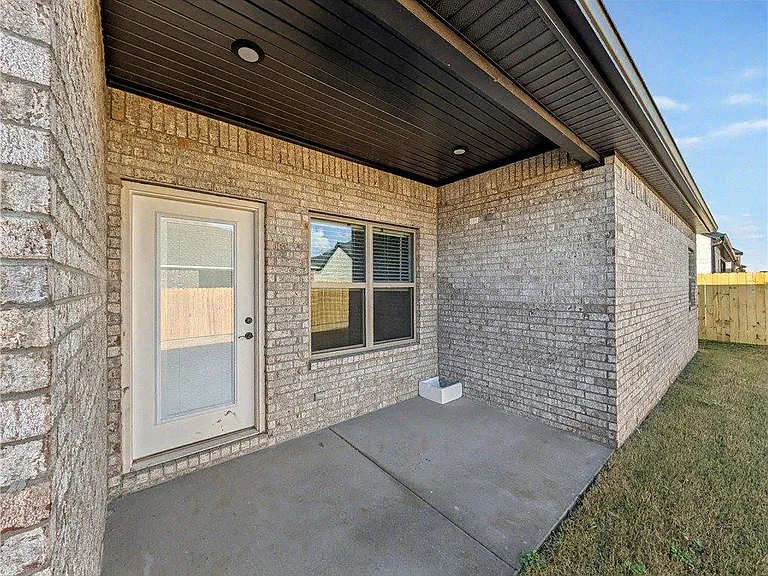 6906 Basswood Ave — Photo 18