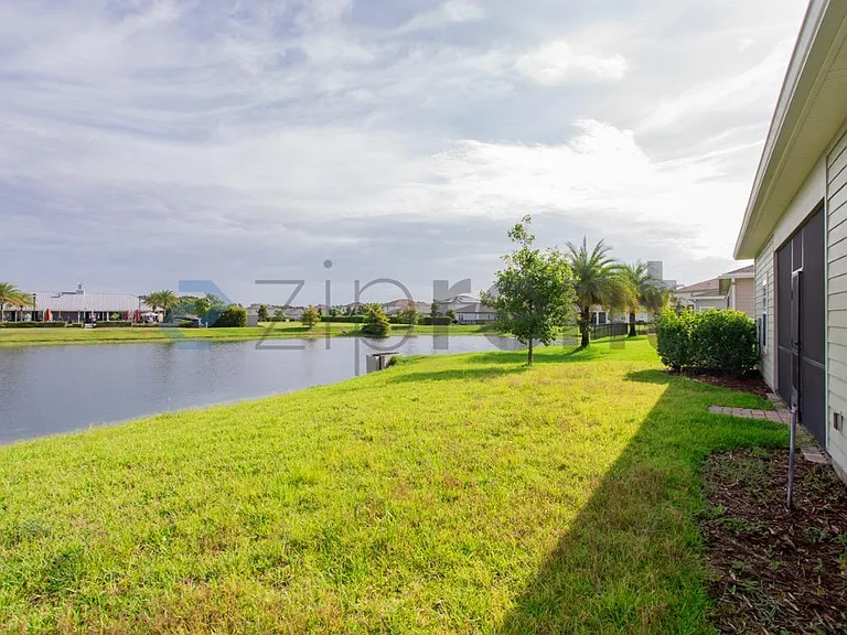 2116 Amberly Dr — Photo 31