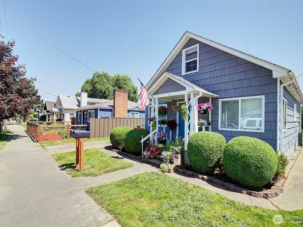 320 Williams Avenue N, Renton, WA 98057