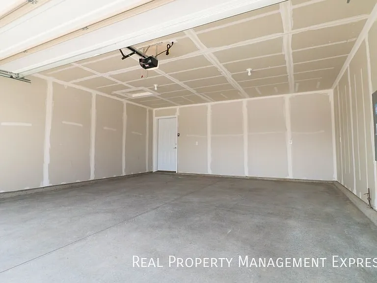 9420 W Gert St — Photo 16