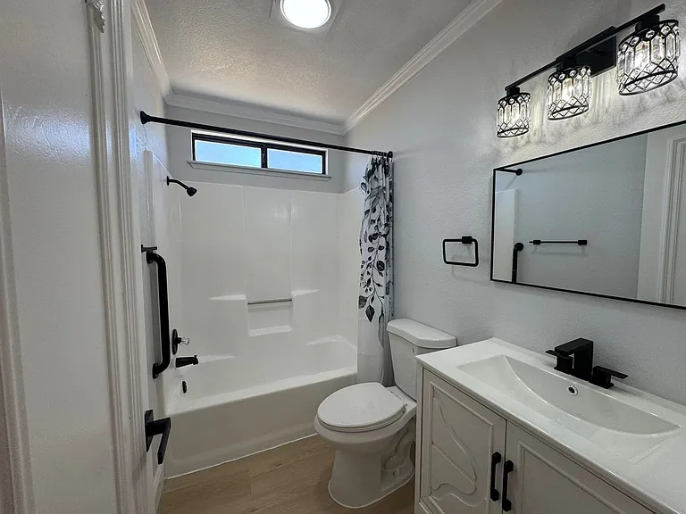 21519 Everett Dr — Photo 10