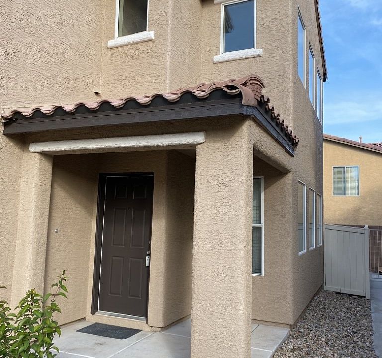 1st image of 5680 Woods Crossing St