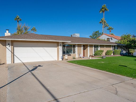 3rd image of 3044 W Sahuaro Dr