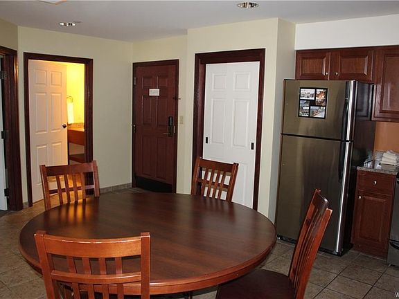 3rd image of 310/312-5 Tamarack Clb