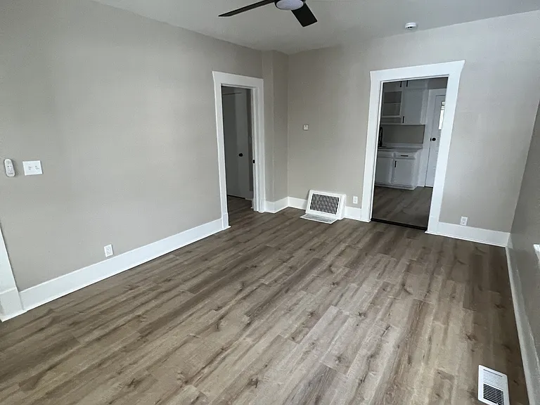 724 Custer St #1 — Photo 3