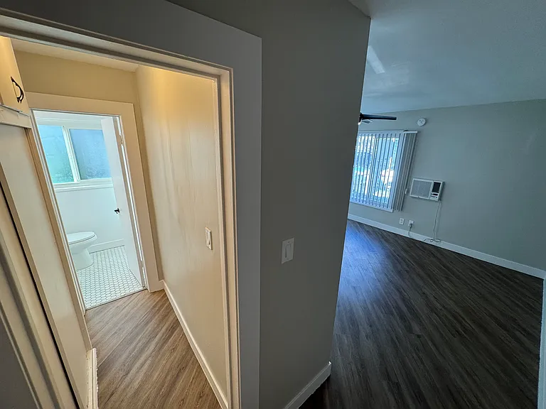 5412 Carlton Way #A — Photo 7