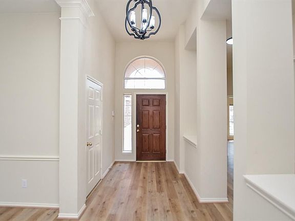5th image of 21910 Rivergate Ct
